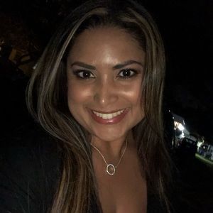 :) MEET THE SELLER (: